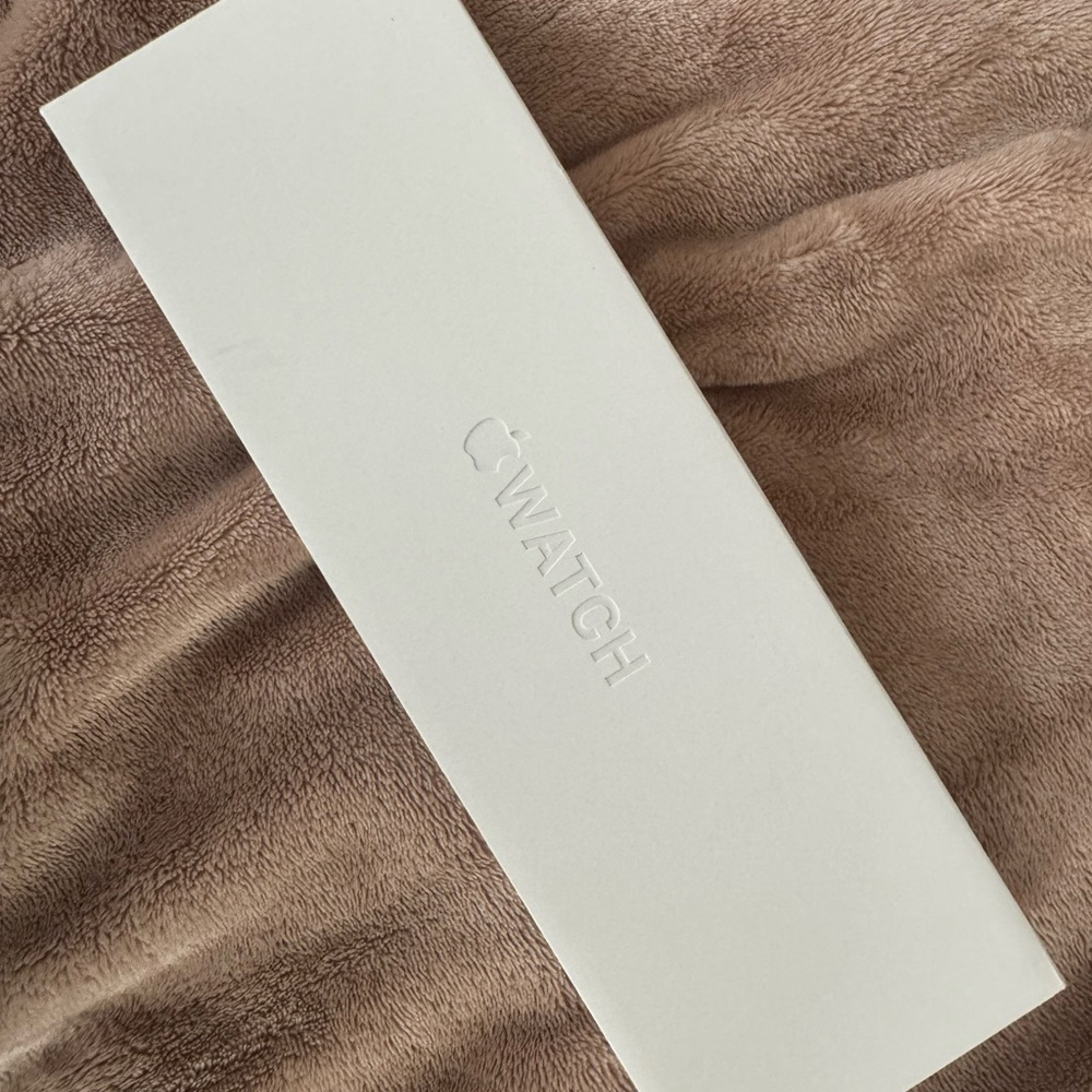 Apple iWatch - Series 6 40mm. RoseGold w/ Pink Sand Sport Band